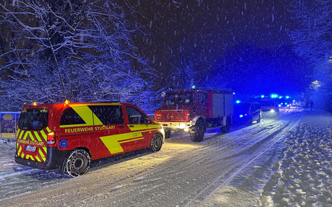 FW Stuttgart: Feuerwehr Stuttgart aufgrund von Schneefall im Einsatz - Foto: presseportal.de