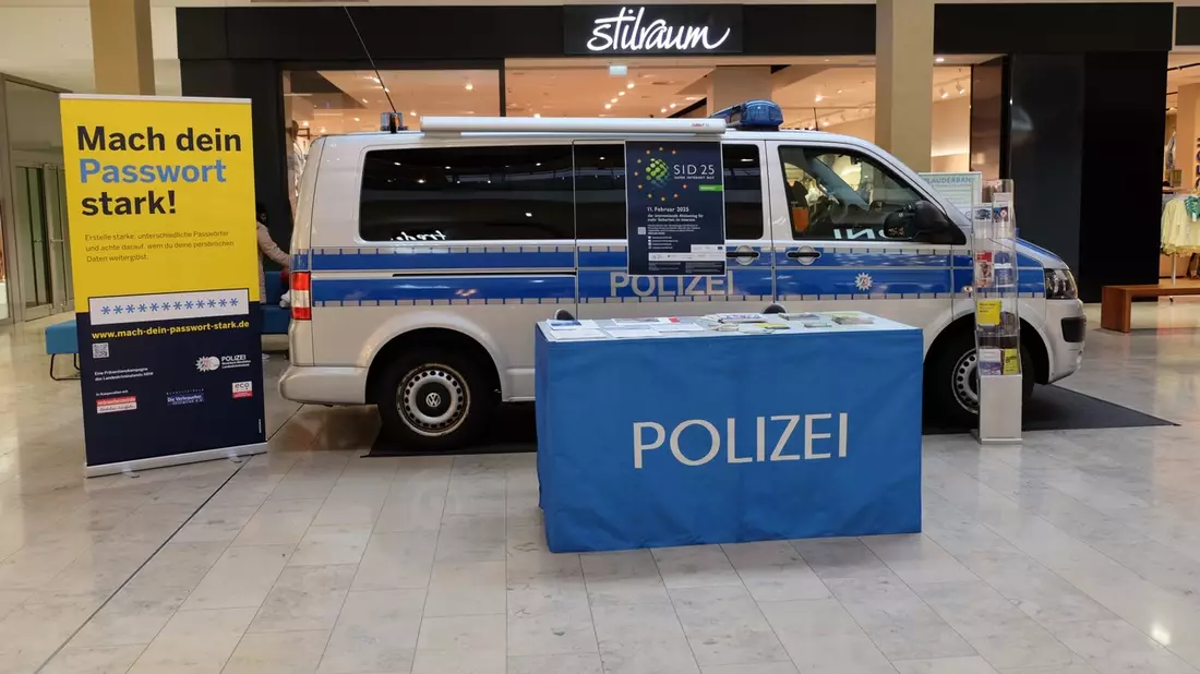 POL-RBK: Bergisch Gladbach - Beratungsangebot der Kriminalprävention in der RheinBerg-Galerie wird auch 2026 fortgesetzt - Bild: presseportal.de