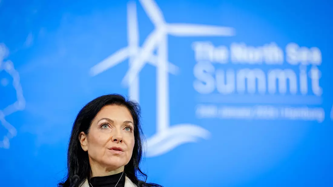 Wirtschaftsministerin Reiche will den Ausbau der Windenergie vorantreiben. - Bild: Kay Nietfeld/dpa