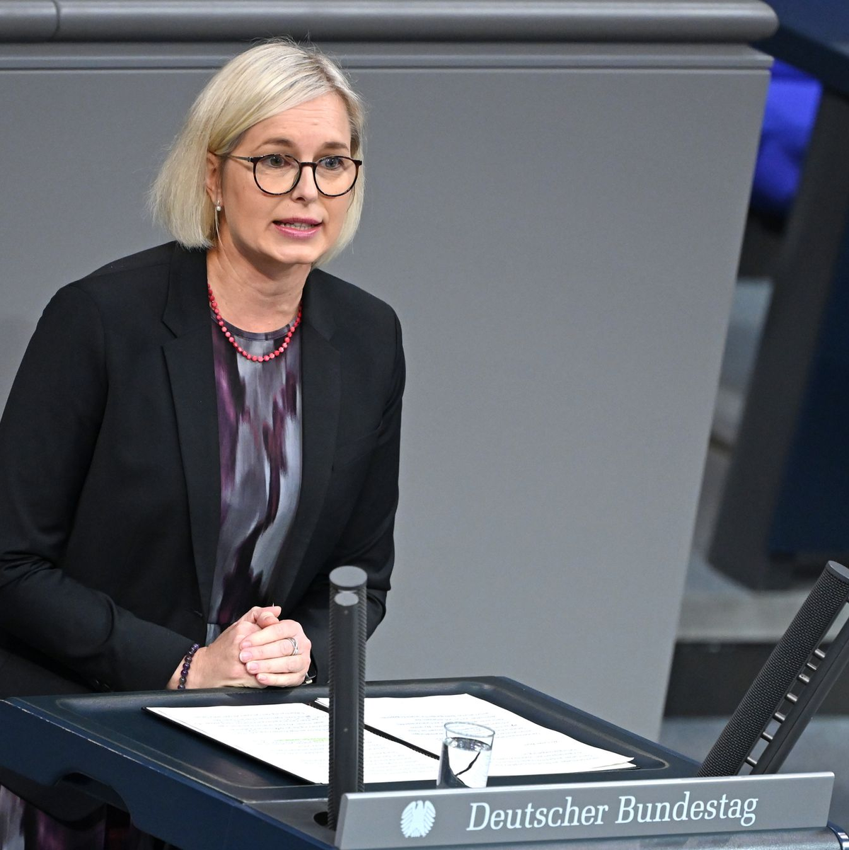 Christiane Schenderlein (CDU), Staatsministerin für Sport und Ehrenamt - die Bundesregierung überlässt die Diskussion über einen möglichen WM-Boykott dem Sport und betont dessen Autonomie (Archivbild) - Foto: Elisa Schu/dpa
