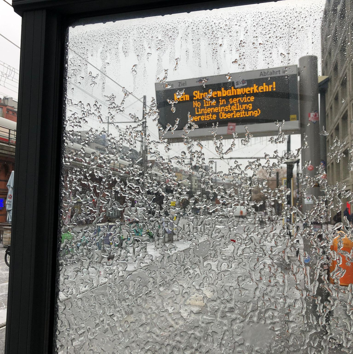 Nichts geht mehr bei der Straßenbahn in Berlin. - Foto: Saskia Fischer/-/dpa
