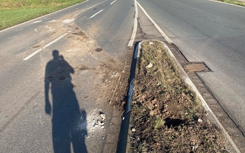 POL-KLE: Geldern - Unbekanntes Fahrzeug rammt Verkehrszeichen und schleift dieses mit / Polizei sucht Zeugen - Foto: presseportal.de