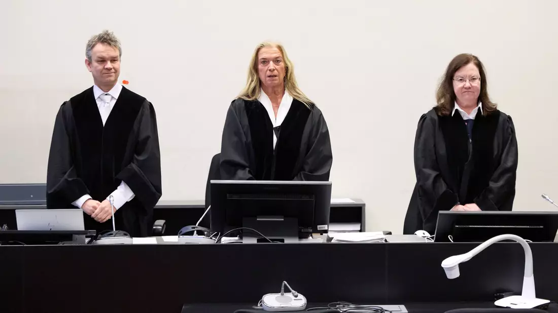 Das Gericht geht davon aus, dass die Angeklagte bei der Tat schuldunfähig war. - Bild: Georg Wendt/dpa