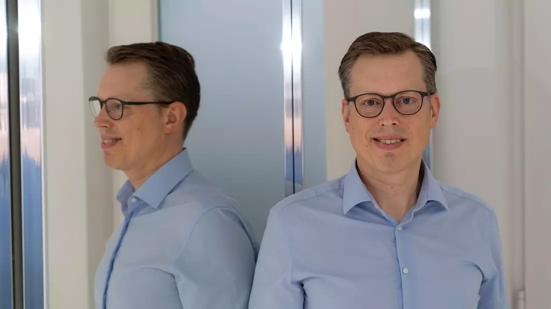Wie Beamte die ideale Krankenversicherung finden: Sven Bruns über die wichtigsten Entscheidungskriterien - Bild: presseportal.de