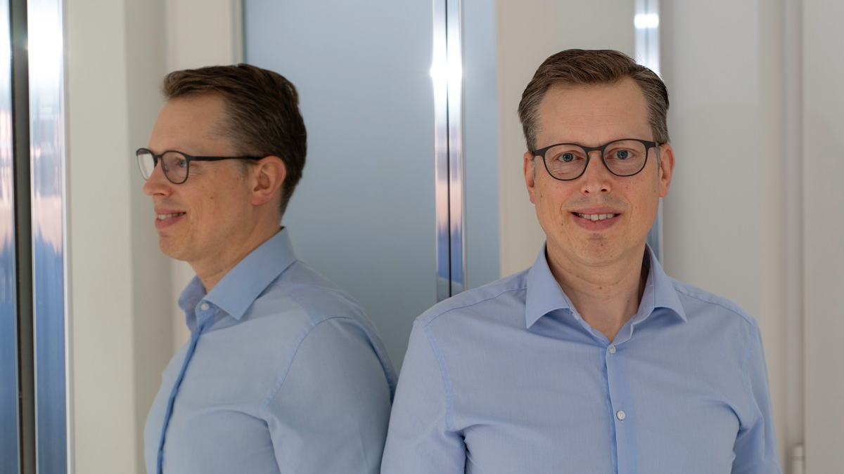 Wie Beamte die ideale Krankenversicherung finden: Sven Bruns über die wichtigsten Entscheidungskriterien - Foto: presseportal.de