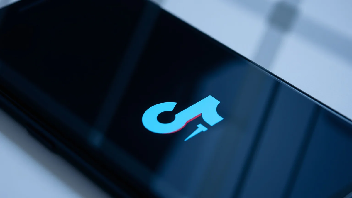 TikTok muss Alterskontrolle in Deutschland verschärfen - Foto: über boerse-global.de