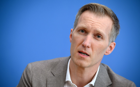 Daniel Terzenbach vom Vorstand der Bundesagentur für Arbeit setzt sich für verstärkte Jobmarktintegration ein. (Archivbild) - Foto: Bernd von Jutrczenka/dpa