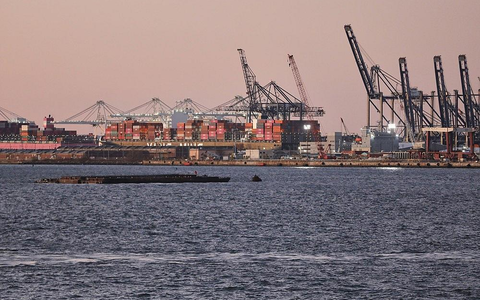 Industrieanlagen (Archiv) - Foto: via dts Nachrichtenagentur