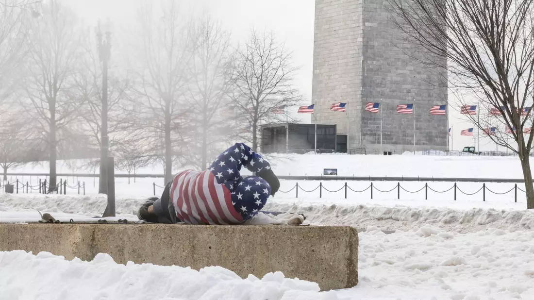 Die Eiseskälte in vielen Regionen der USA macht den Menschen zu schaffen.  - Bild: Mehmet Eser/SOPA Images via ZUMA Press Wire/dpa