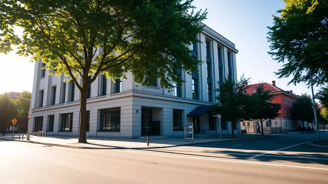 Savills verkauft Kölner Bezirksrathaus an private Investoren - Bild: über boerse-global.de