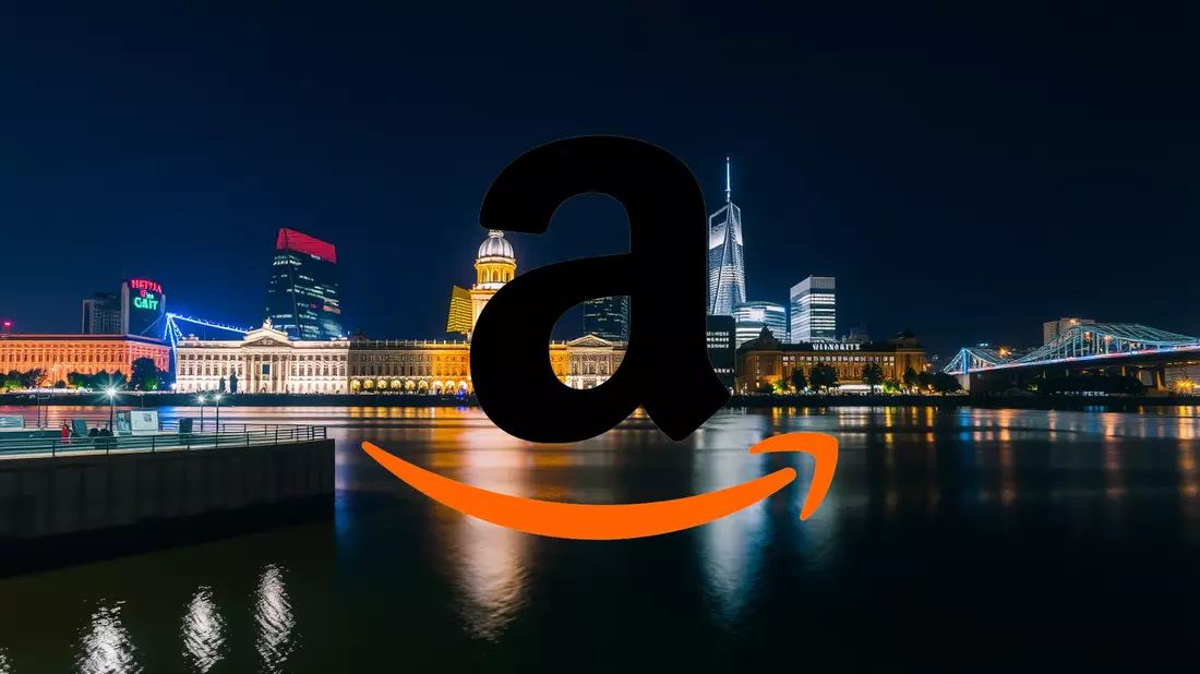 Amazon Navigates Major Defense Contract and Cost-Cutting Ahead of Earnings Illustration mit AI erstellt übermittelt durch boerse-global.de