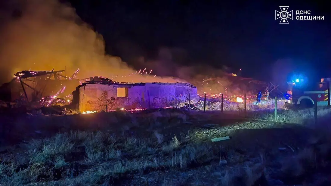 Die ukrainische Stadt Odessa am Schwarzen Meer ist immer wieder Ziel russischer Luftangriffe. (Archivbild) - Bild: Uncredited/Ukrainian Emergency Service/AP/dpa
