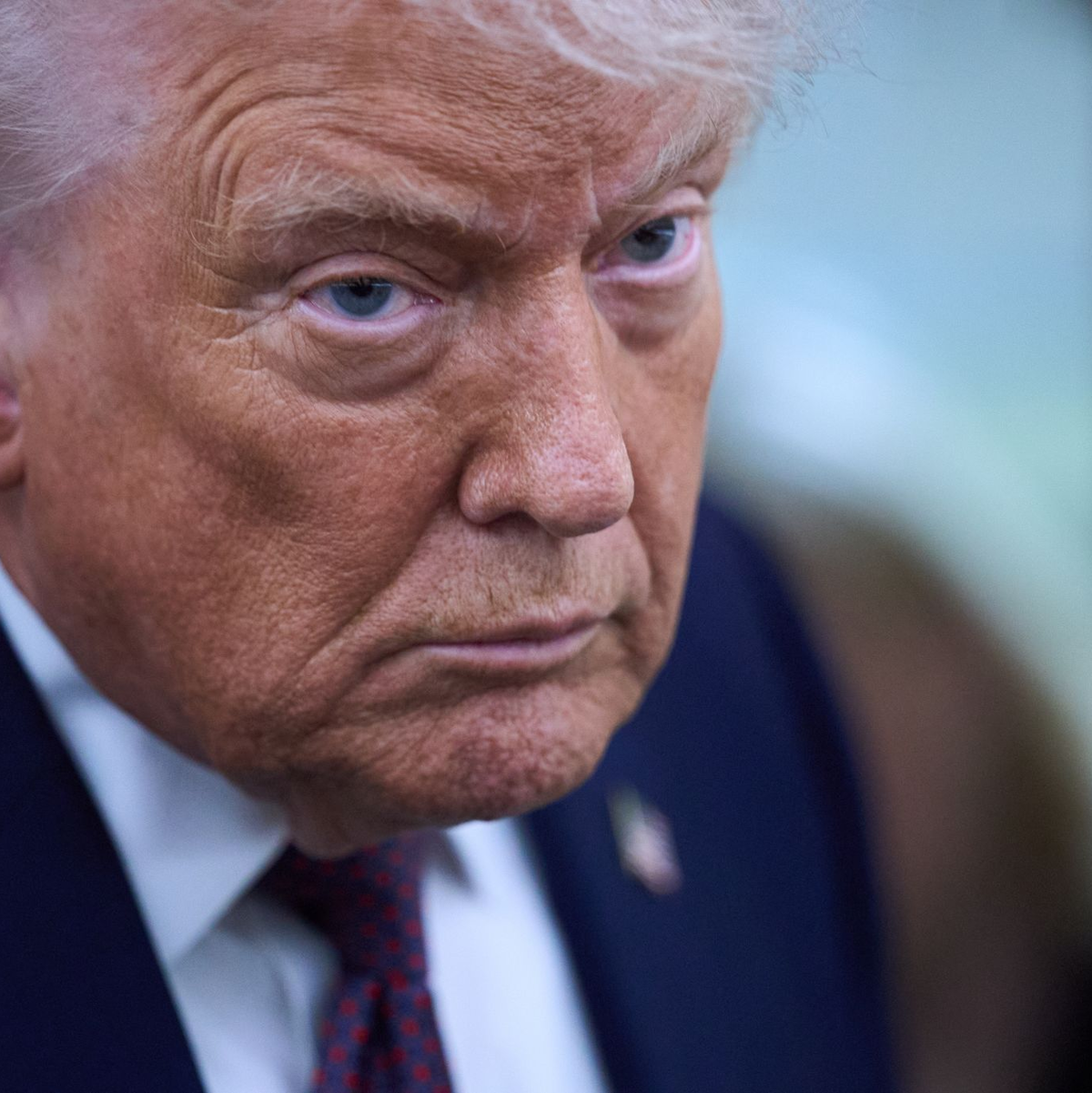 Nach Abschluss der ersten Phase des Nahost-Friedensplans von US-Präsident Donald Trump stehen entscheidende Prüfungen bevor.  - Foto: Evan Vucci/AP/dpa