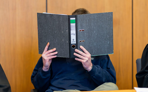 Erst Gift im Kaffee, dann 23 Schläge mit einem Eisenrohr: Nach dem Tod seiner Ex-Lebensgefährtin wird ein 41-Jähriger zu 13 Jahren Gefängnis verurteilt. (Archivbild)  - Foto: Michael Matthey/dpa
