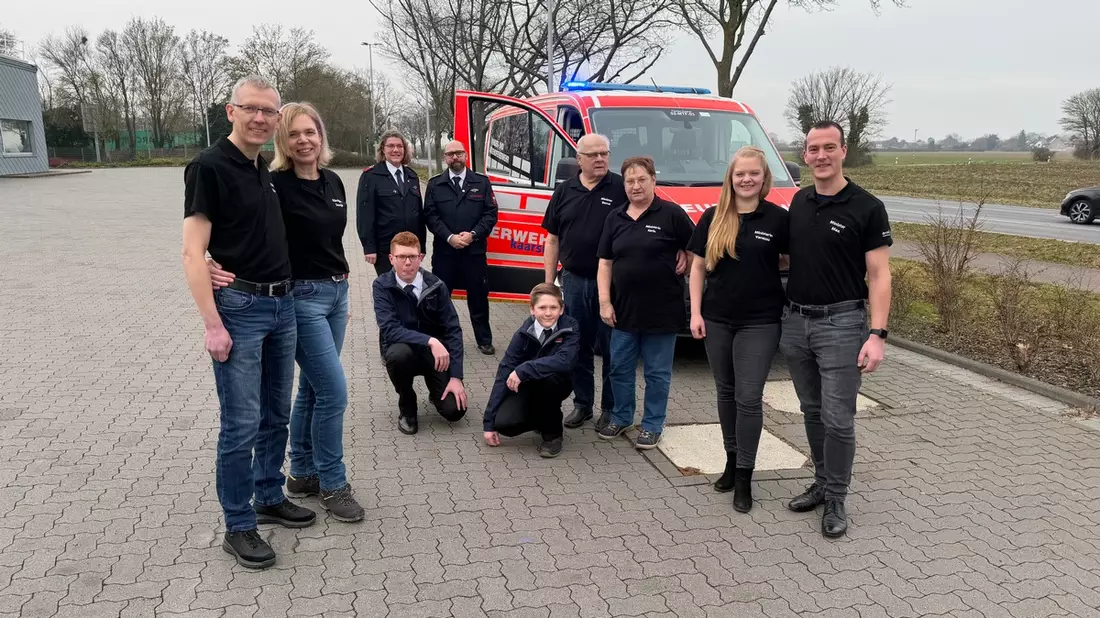 FW-NE: Königshaus Driesch spendet 2.000 Euro an die Jugendfeuerwehr Kaarst - Bild: presseportal.de