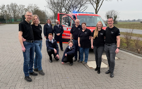 FW-NE: Königshaus Driesch spendet 2.000 Euro an die Jugendfeuerwehr Kaarst - Foto: presseportal.de