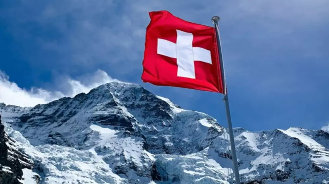 Auswandern in die Schweiz - Bild: @von Ronnie Schmutz auf Unsplash 