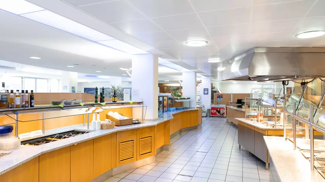 Neuauftrag für Catering bei Luftfahrtunternehmen / Klüh übernimmt Mitarbeitergastronomie bei Hutchinson PFW Aerospace - Bild: presseportal.de