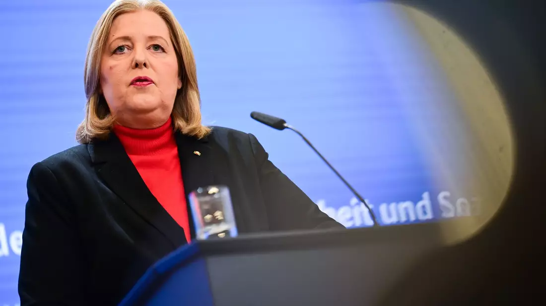 Arbeitsministerin Bärbel Bas (SPD) spielt eine Schlüsselrolle bei der geplanten Sozialstaatsreform. - Bild: Sebastian Christoph Gollnow/dpa