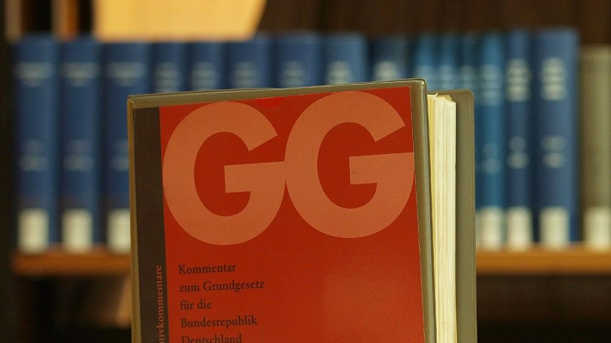 Ausgabe des Grundgesetzes in einer Bibliothek (Archiv) - Foto: via dts Nachrichtenagentur