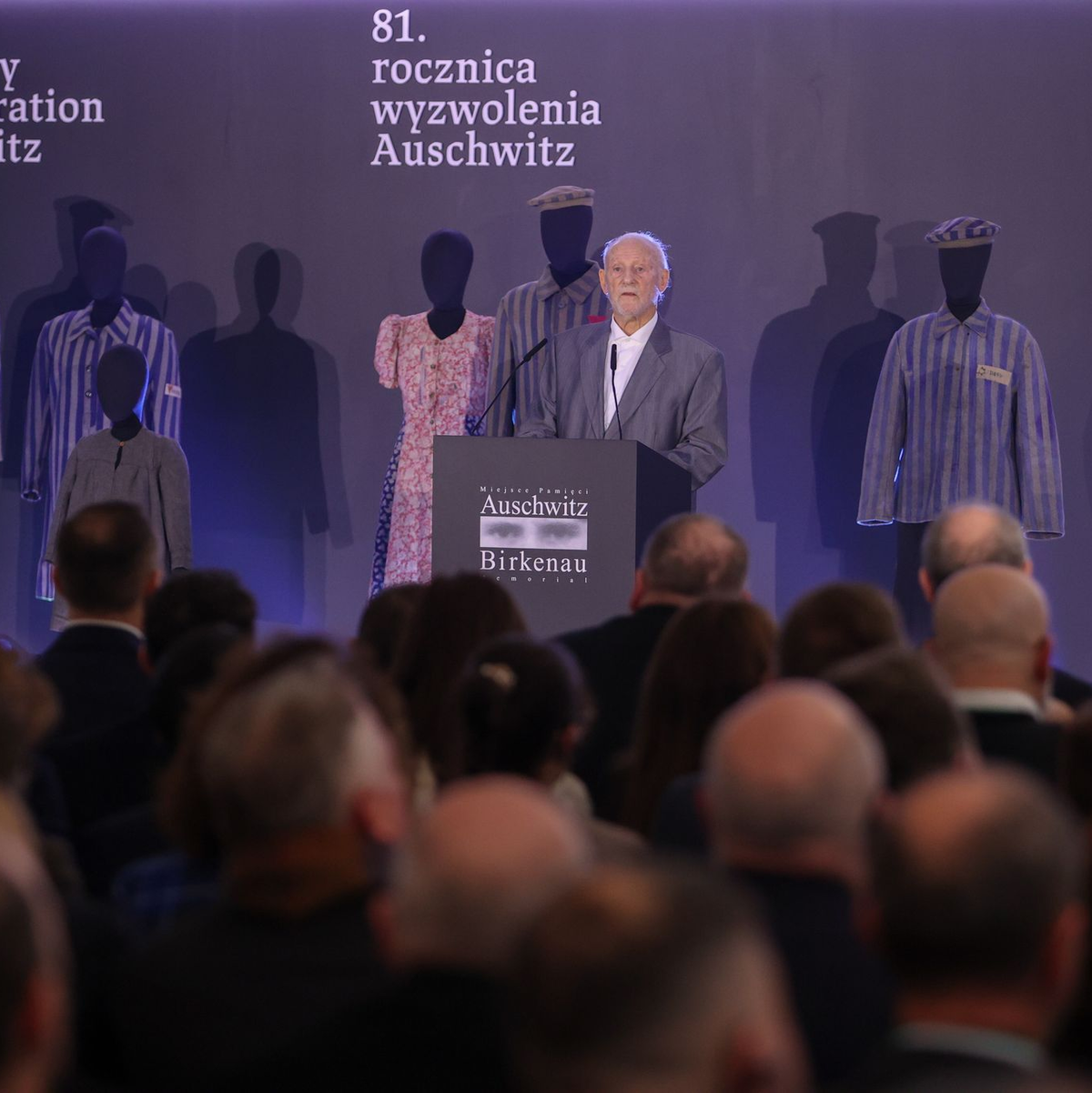 Der Holocaust-Überlebende Bernard Offen warnte während der Gedenkfeier im ehemaligen deutschen Konzentrationslager Auschwitz-Birkenau vor wachsendem Hass. (Foto aktuell) - Foto: Jarek Praszkiewicz/PAP/dpa
