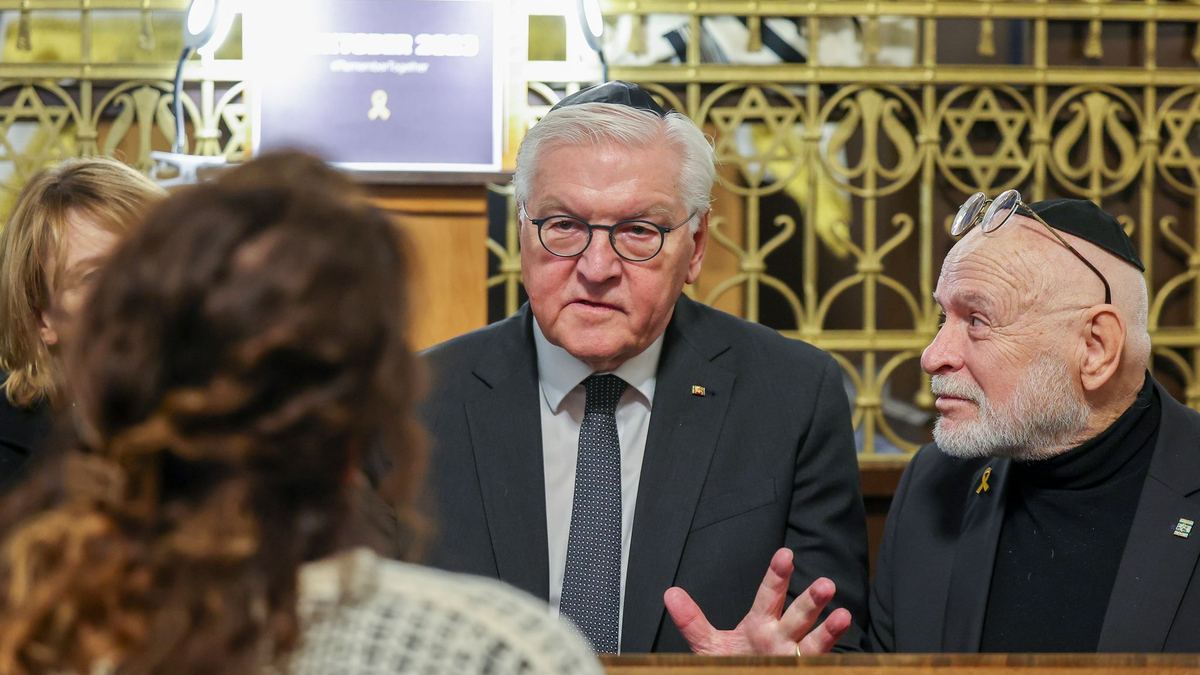 Der Holocaust-Gedenktag am 27. Januar erinnert an die Ermordung von sechs Millionen Jüdinnen und Juden während des Nationalsozialismus. (Archivbild) - Foto: Jan Woitas/dpa