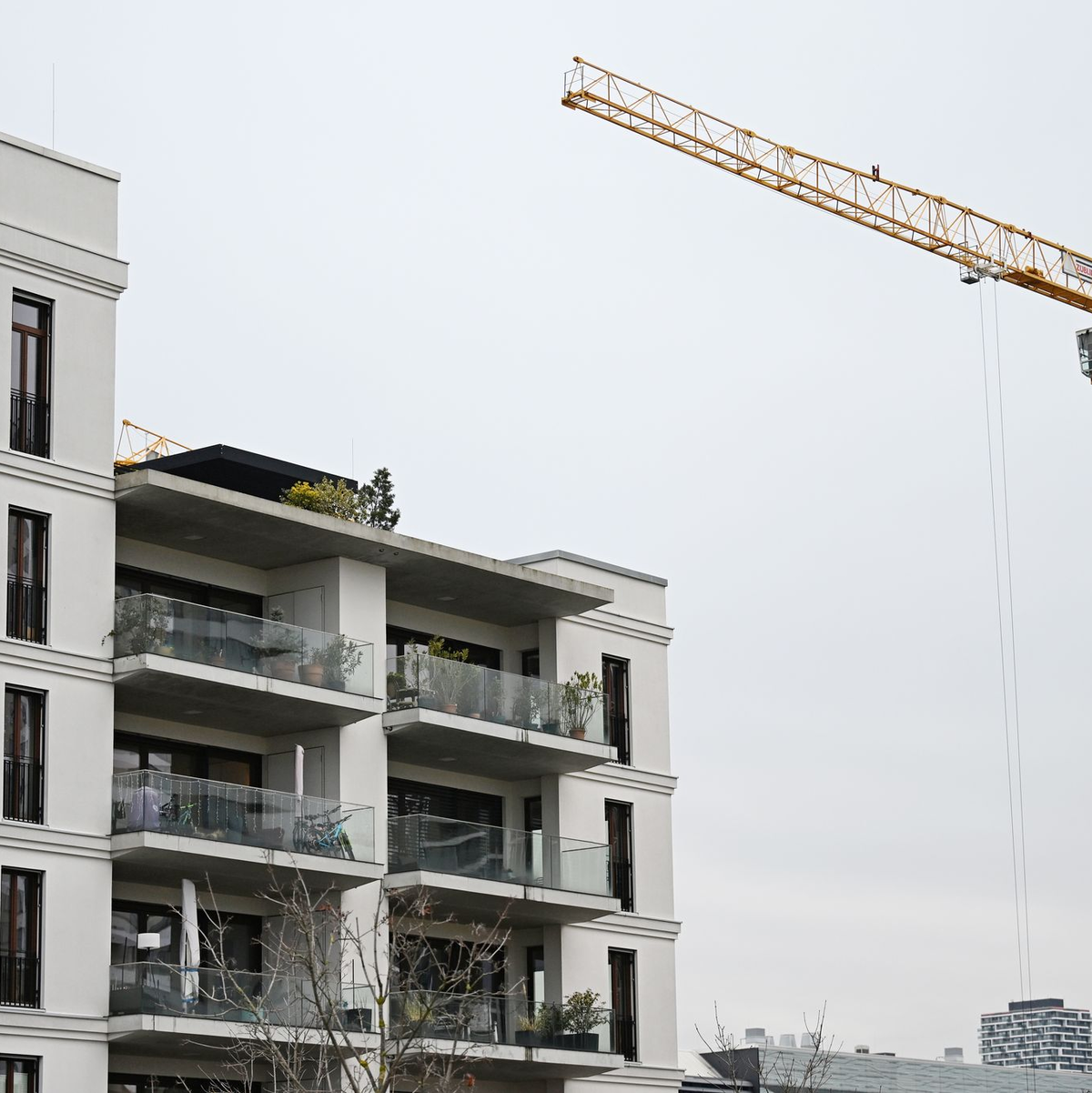 Wenig Wohnraum, hohe Mieten: Beim stockenden Wohnungsbau ist Besserung in Sicht (Archivbild) - Foto: Michael Brandt/dpa