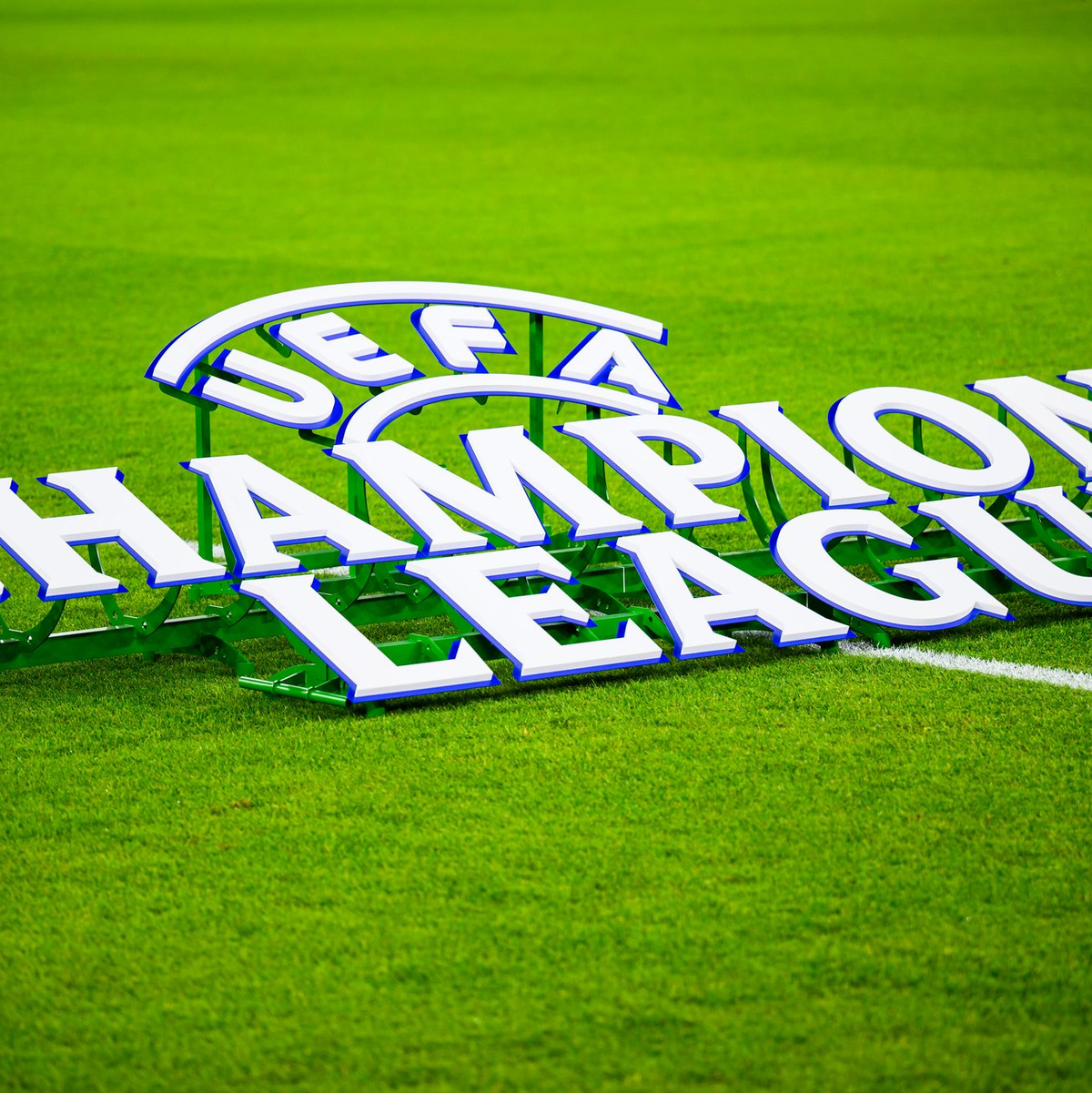  Zum Abschluss der Ligaphase in der Champions League werden 18 Spiele zeitgleich angepfiffen. (Archivbild) - Foto: Tom Weller/dpa