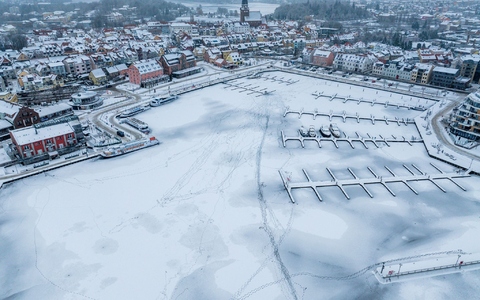 In Mecklenburg-Vorpommern führten die winterlichen Temperaturen zu einem seltenen Naturschauspiel. - Foto: Jens Büttner/dpa