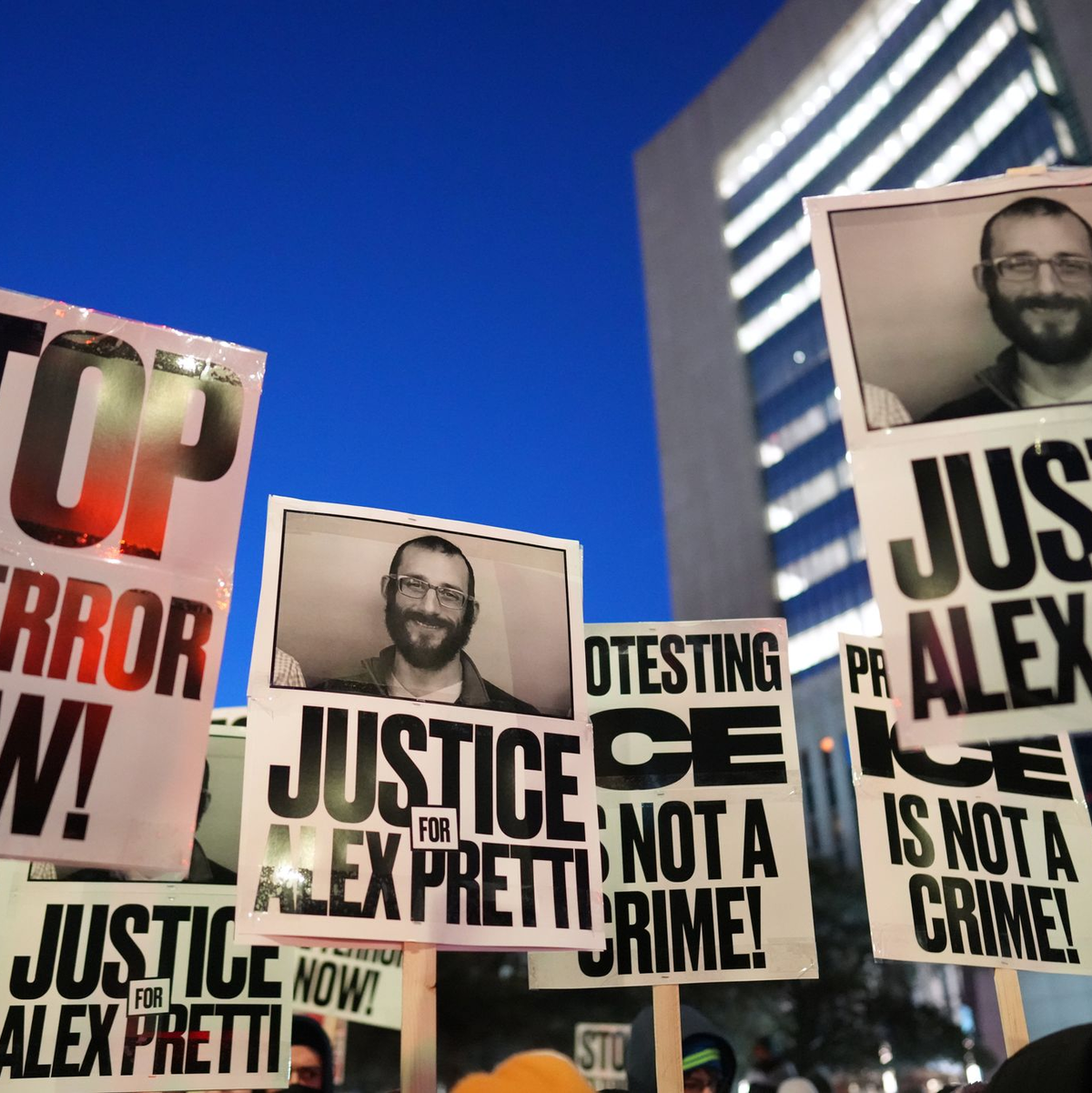 Die Todesschüsse auf Alex Pretti hatten landesweit Empörung ausgelöst.  - Foto: Adam Gray/AP/dpa