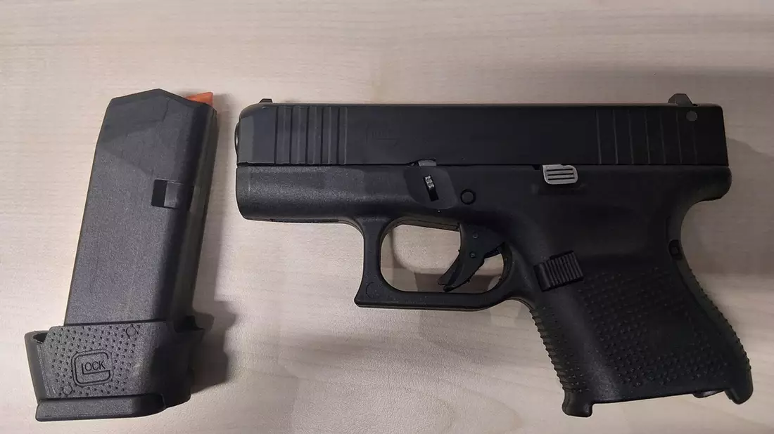 BPOL-BadBentheim: Waffe und Munition bei Grenzkontrolle sichergestellt - Bild: presseportal.de