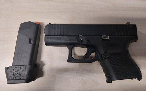 BPOL-BadBentheim: Waffe und Munition bei Grenzkontrolle sichergestellt - Foto: presseportal.de