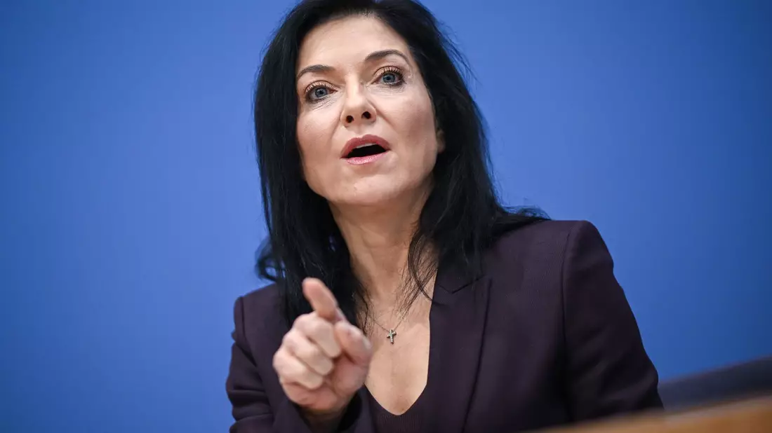 Wirtschaftsministerin Reiche drängt auf Tempo bei Reformen. - Bild: Britta Pedersen/dpa