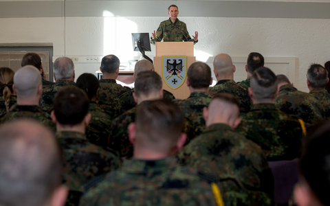 Inspekteur des Heeres setzt Aktionsplan Luftlandetruppe in Kraft - Foto: presseportal.de