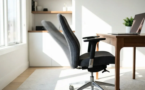 Homeoffice: Dynamisches Sitzen soll Rückenleiden lindern - Foto: über boerse-global.de