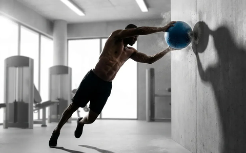 Medizinball-Wandrotation: Die explosive Rumpfübung für mehr Kraft - Foto: über boerse-global.de