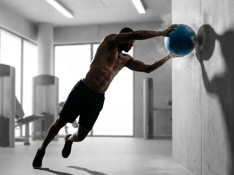 Medizinball-Wandrotation: Die explosive Rumpfübung für mehr Kraft - Foto: über boerse-global.de
