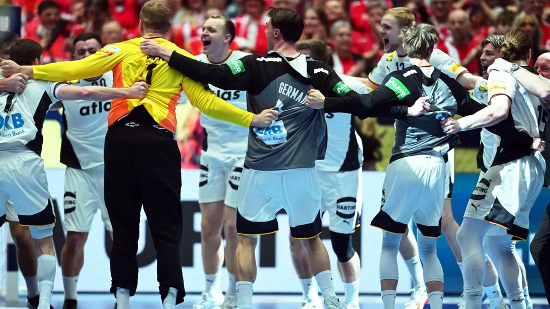 Die deutschen Handballer stehen im EM-Halbfinale. - Bild: Sina Schuldt/dpa