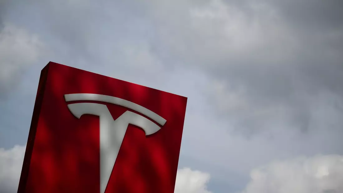 Die Tesla-Auslieferungen waren im vergangenen Quartal erneut deutlich gesunken. (Archivbild) - Bild: Sebastian Gollnow/dpa