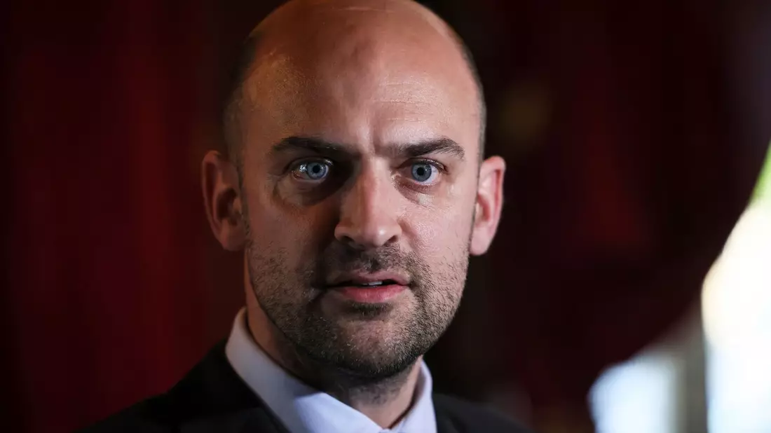 «Frankreich wird die Aufnahme des Korps der Islamischen Revolutionsgarden auf die europäische Liste der terroristischen Organisationen unterstützen», sagt Außenminister Jean-Noël Barrot. (Archivbild) - Bild: Julien de Rosa/POOL AFP/dpa