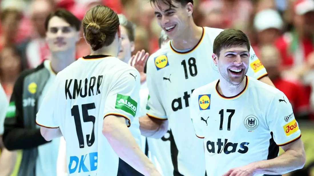 Deutschlands Handballer spielen um ihre erste EM-Medaille seit dem Titel 2016.  - Bild: Sina Schuldt/dpa