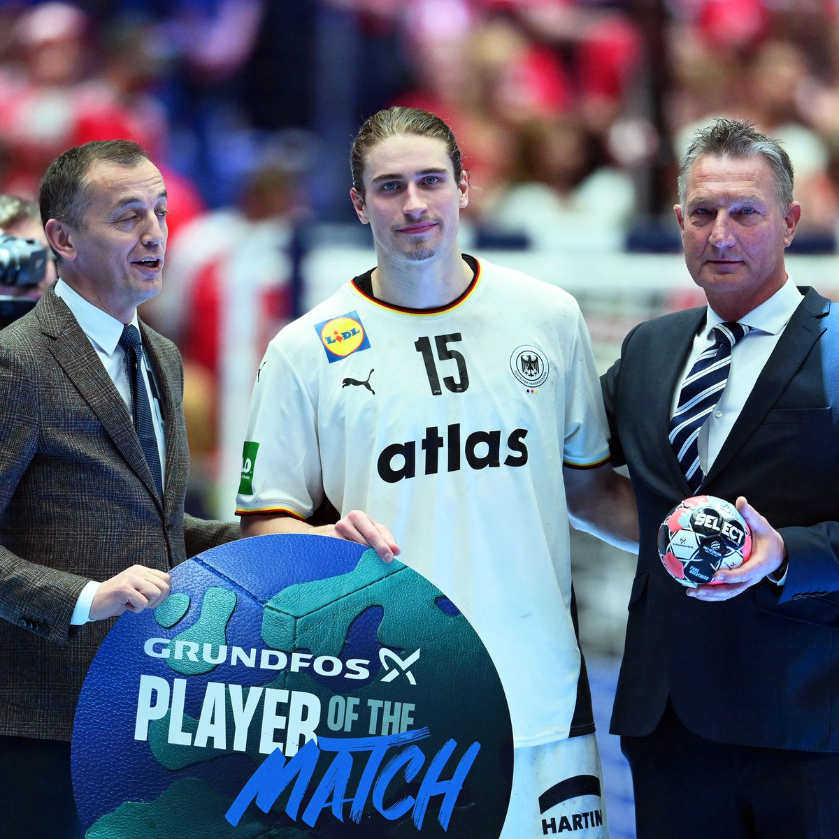 Spielmacher Juri Knorr will auch gegen Kroatien wieder in Bestform sein.  - Foto: Sina Schuldt/dpa