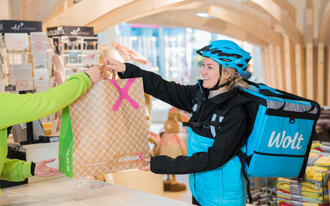 Kooperation Mömax/Wolt - Foto: Wolt/Marvin Strauss über pressetext.de