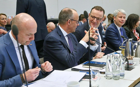 Hoffmann, Merz, Spahn und Bilger am 27.01.2026 - Foto: via dts Nachrichtenagentur
