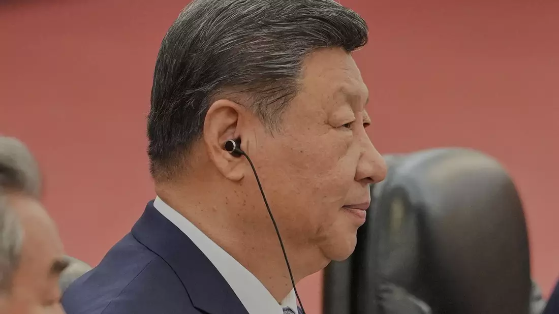 Chinas Staatschef Xi Jinping sprach von einer «turbulenten» Weltlage.  - Bild: Kin Cheung/Pool AP/AP/dpa