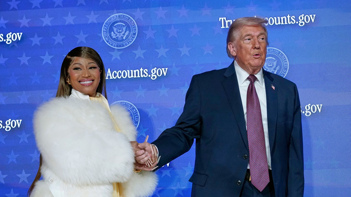 Rapperin Nicki Minaj sagte, sie sei der «wahrscheinlich» größte Fan des US-Präsidenten. - Foto: Jose Luis Magana/AP/dpa