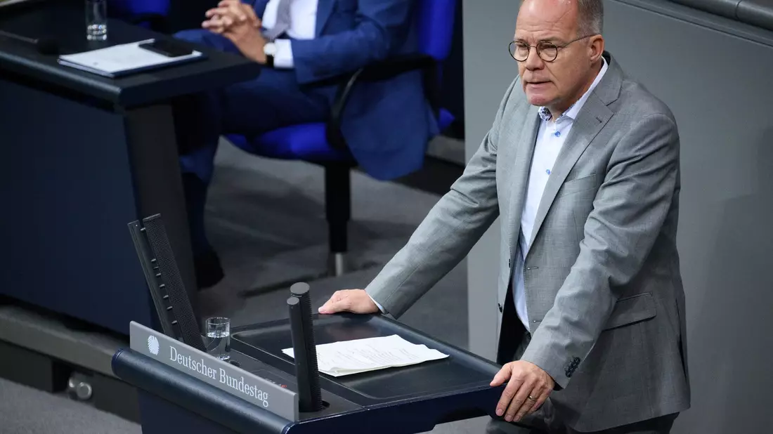 Miersch reagiert auf Weidel. - Bild: Bernd von Jutrczenka/dpa