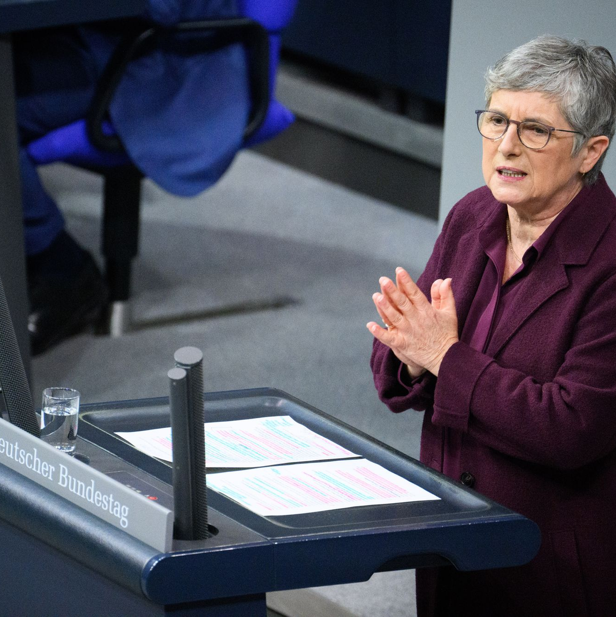 Haßelmann vermisst die Ukraine in Merz' Rede. - Foto: Bernd von Jutrczenka/dpa