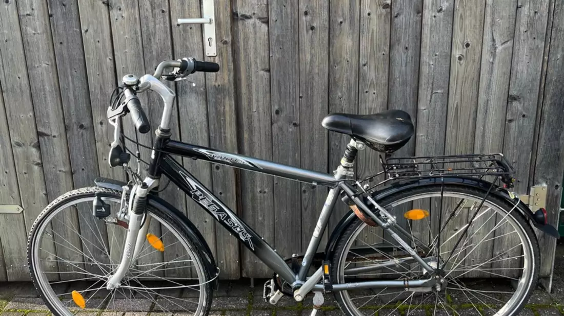 POL-ST: Rheine, Tatverdächtige nach Fahrraddiebstahl gestellt, Eigentümer zweier Fahrräder gesucht - Bild: presseportal.de