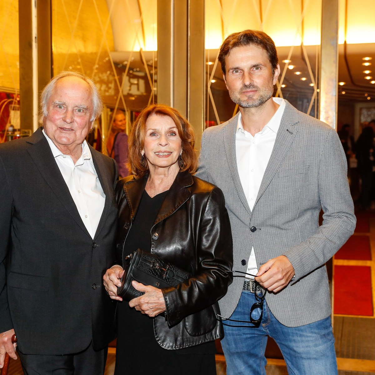 2024 starb Michael Verhoeven, Ehemann Senta Bergers und Vater von Regisseur Simon Verhoeven. (Archivbild) - Foto: Gerald Matzka/dpa